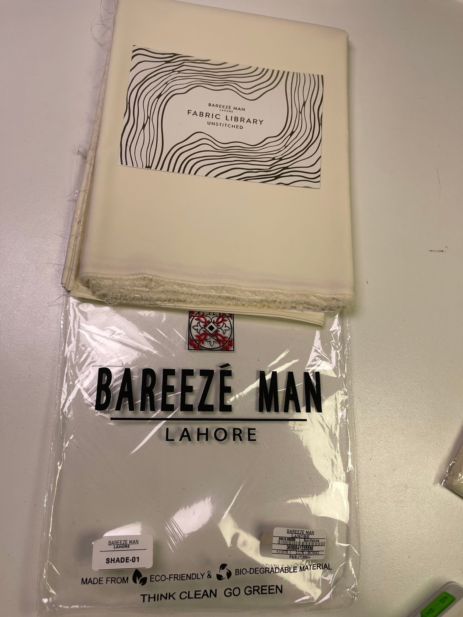 Bareeze man – 02 White – winter wash and wear 2024