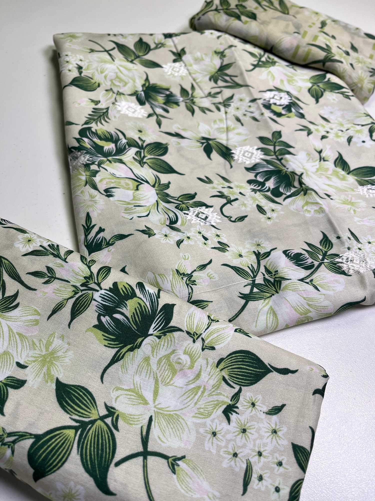 Bareeze Winter 2025 | Linen 3 Piece - 18 - Image 2