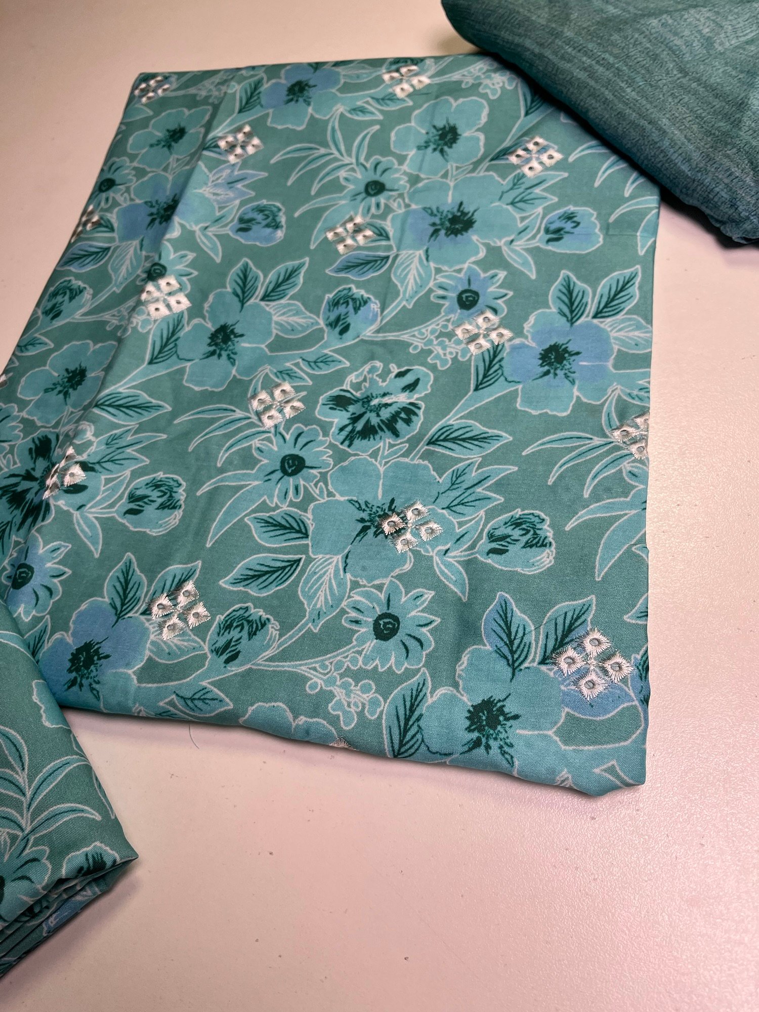 Bareeze Winter 2025 | Linen 3 Piece - 12 - Image 3