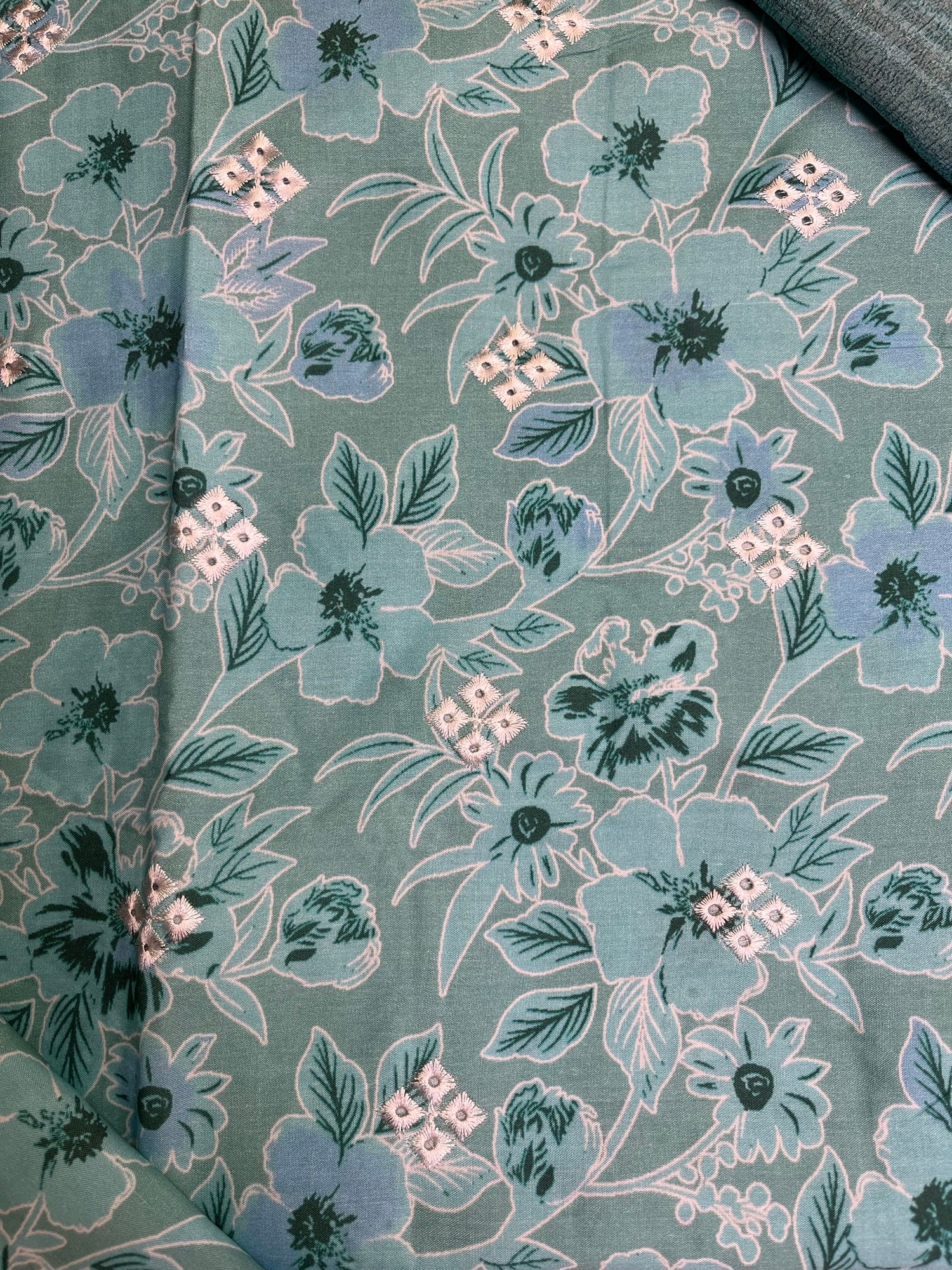 Bareeze Winter 2025 | Linen 3 Piece - 12 - Image 4