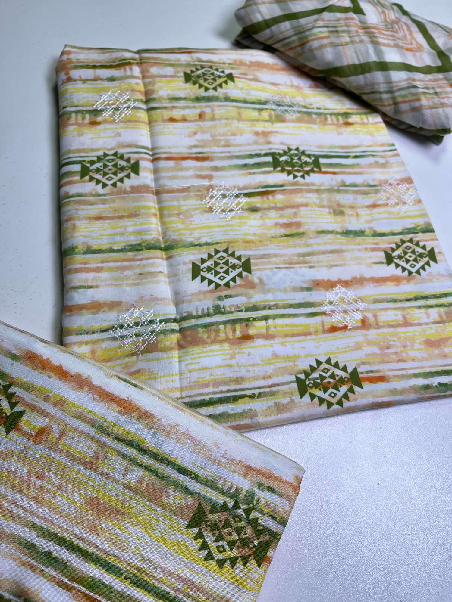 Bareeze Winter 2025 | Linen 3 Piece - 17 - Image 2